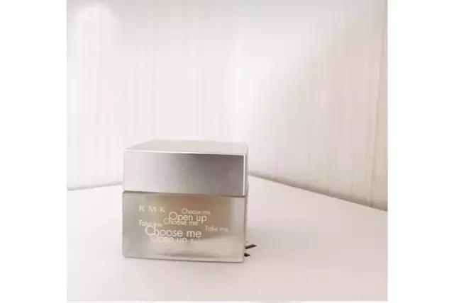 每个女孩都应该知道的底妆推荐,如何选择适合自己的底妆