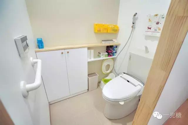 带浴缸三分离卫生间装修效果图,家装优秀案例布置