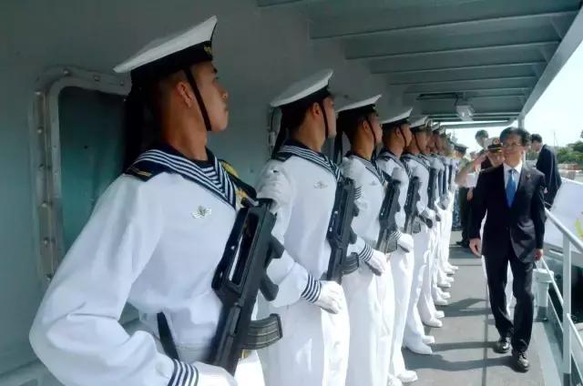 郑和号训练舰澳大利亚,海军郑和舰航行