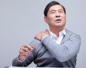 请问一下骨科医生肩周炎怎么治疗,骨科中医治疗肩周炎