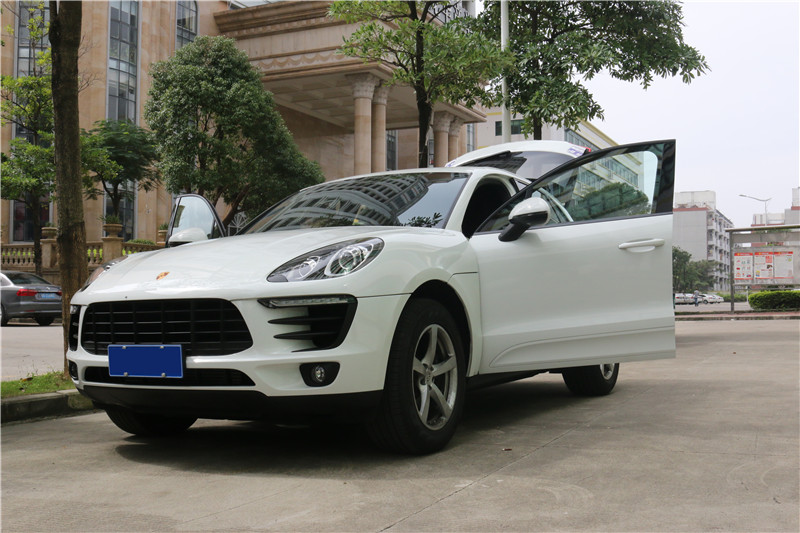 新款保时捷macan导航主机在哪里,2019保时捷macan触摸屏导航功能