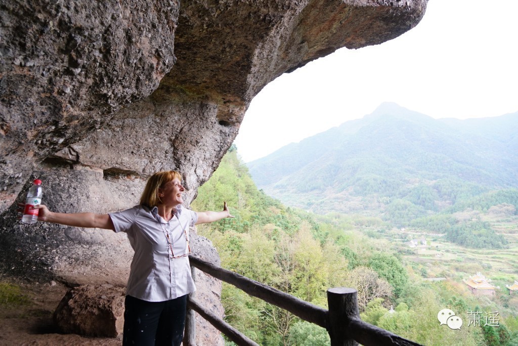 与外国人无障碍交流方法,跟外国人聊天语言不通怎么办