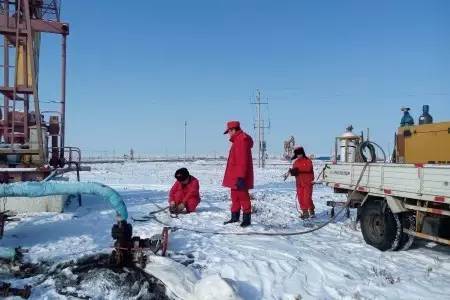 油田喜迎党代会,不畏严寒奋战一线