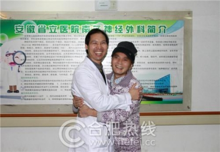 年轻小伙头部肿瘤,小伙突发癌症抢救无效死亡