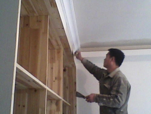 喷完油漆龟裂怎么处理,油漆喷过以后开裂起皮是什么原因