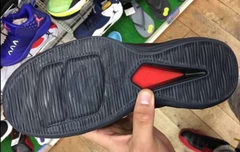 如何选择符合自己的篮球鞋楦型,怎么根据场地选篮球鞋