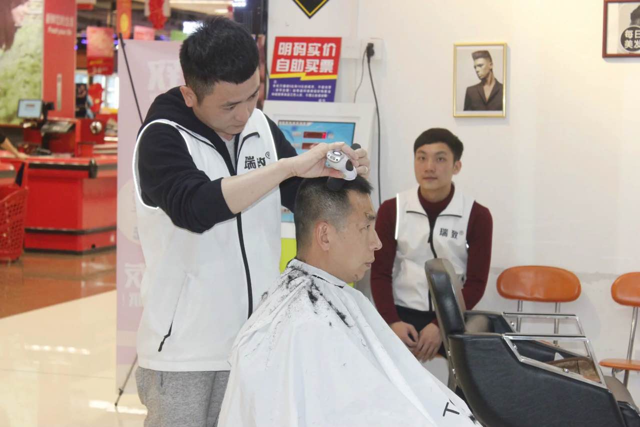 快剪这个行业前景怎么样,瑞致快剪加盟