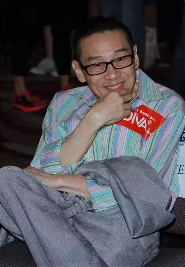 年少成名，新艺城七怪之一，枪法如神的罗宾探长