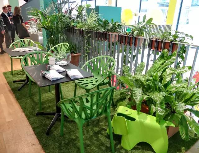 年度流行色盘点,流行色2023春夏经典绿隆重登场