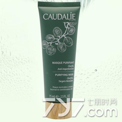 皮肤出油敷什么面膜,皮肤出油贴什么面膜