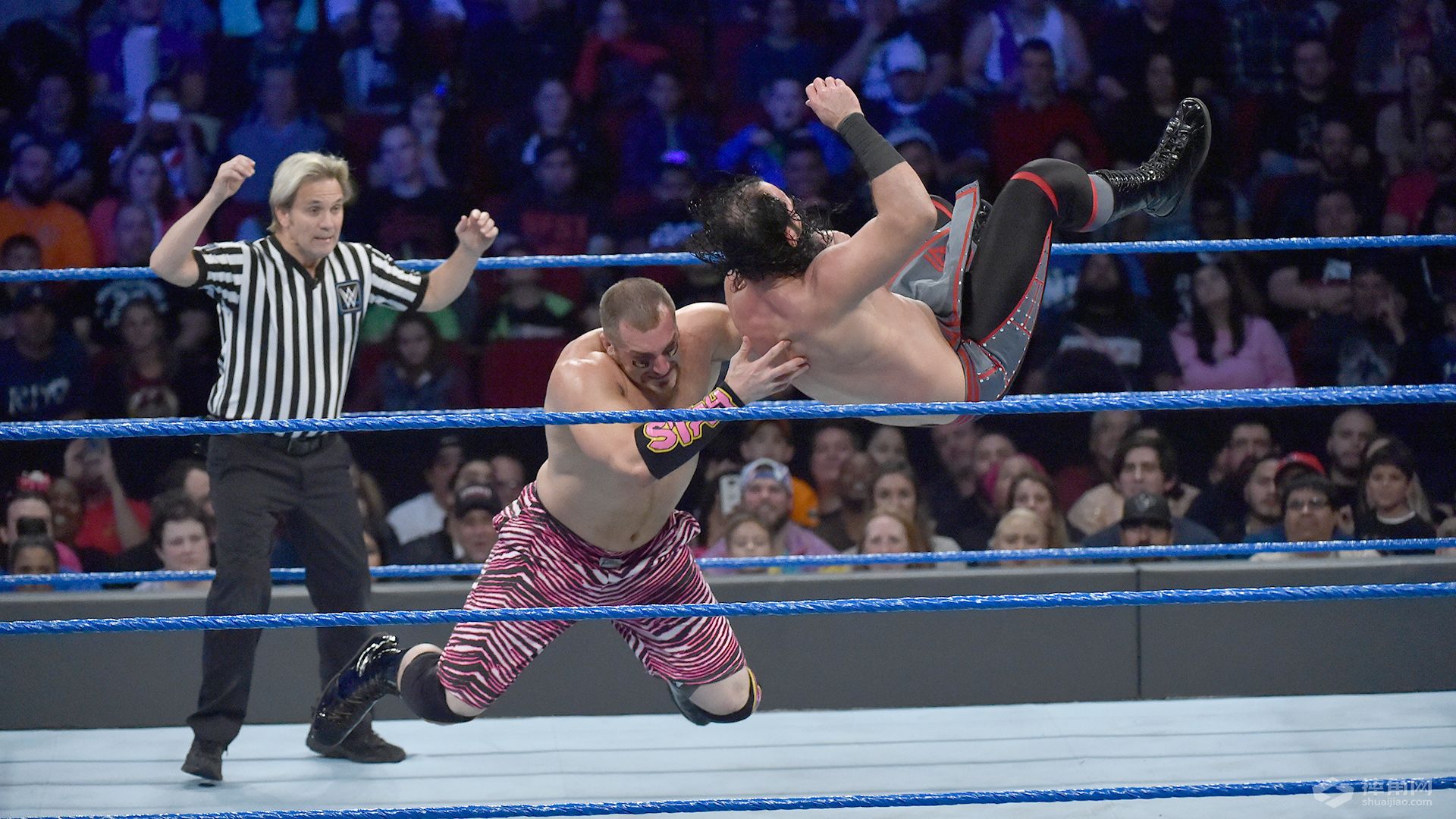 WWE驸马爷风云决战RVD！凯恩抛摔毕雪夫获全场欢呼！