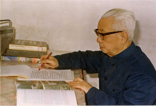 丁锡祉:毕生精力献科教