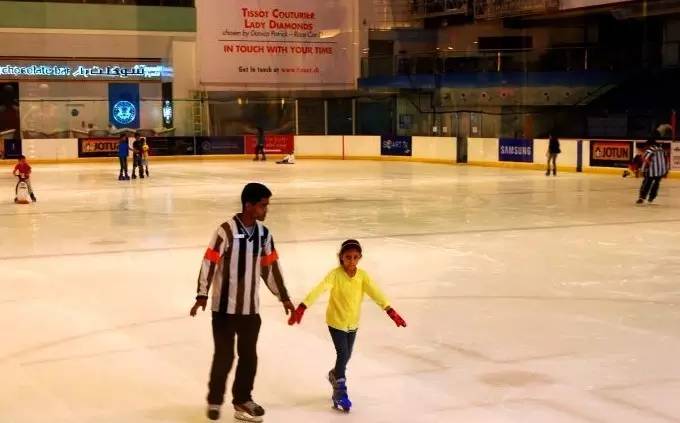 川航来回特价机票,川航成都直飞迪拜