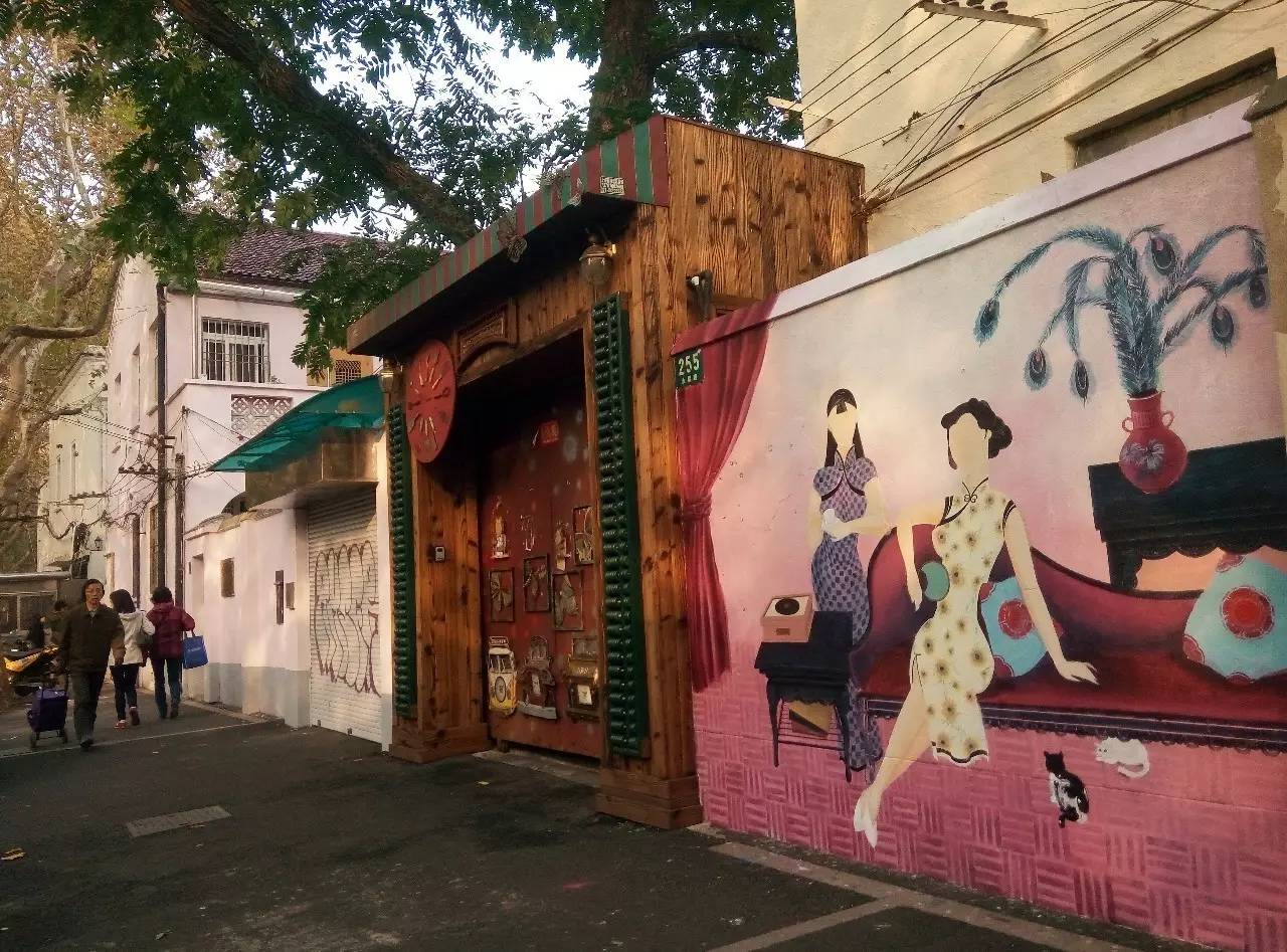 上海落叶不扫景观道,上海秋天不扫落叶的街道