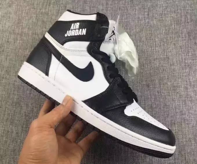 aj1为什么感觉两双鞋面不一样,aj1灰白高帮最新发售的是限量款吗