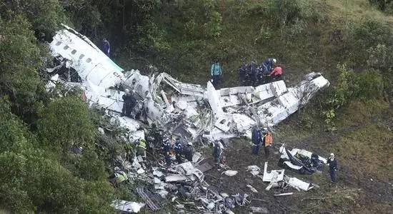 沙佩科恩斯空难赛,空难的足球队沙佩科恩斯