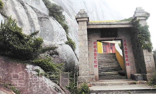 昍朤难坏天下才子，盘点各地名胜怪字联（图）