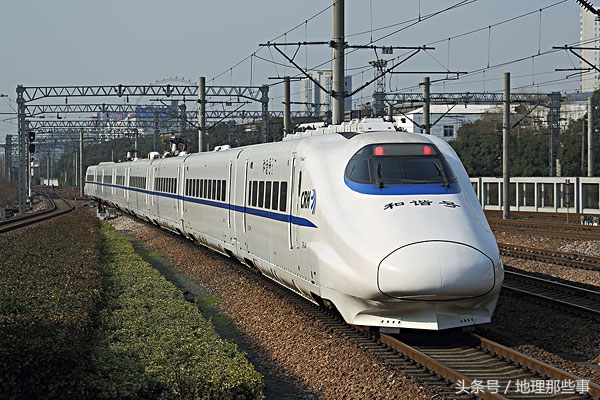 一目了然高铁和动车区别,动车和高铁火车有什么区别