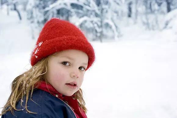 冬天脸红发热是什么原因造成的,宝宝冬天脸红擦什么面霜比较好