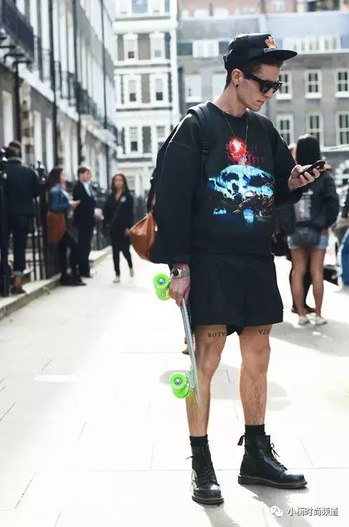 适合秋冬的时髦精鞋子骑士靴,秋冬什么靴子最好穿