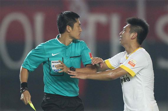 足坛最公平公正的裁判都有谁,中国世界级足球裁判