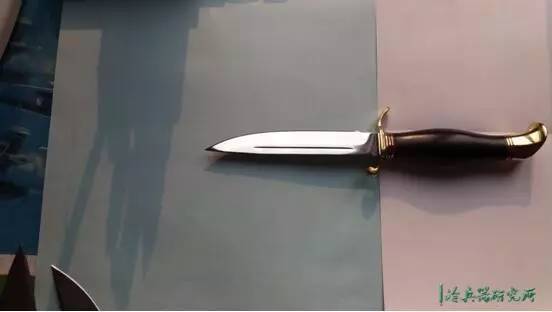 克格勃弹射战术刀,克格勃武器大全视频