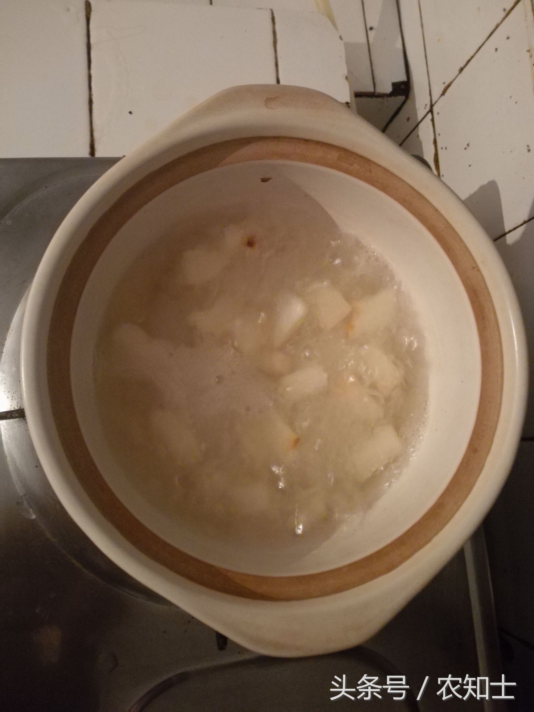 贝母冰糖蒸雪梨怎么做治咳嗽,冰糖雪梨水治咳嗽的做法