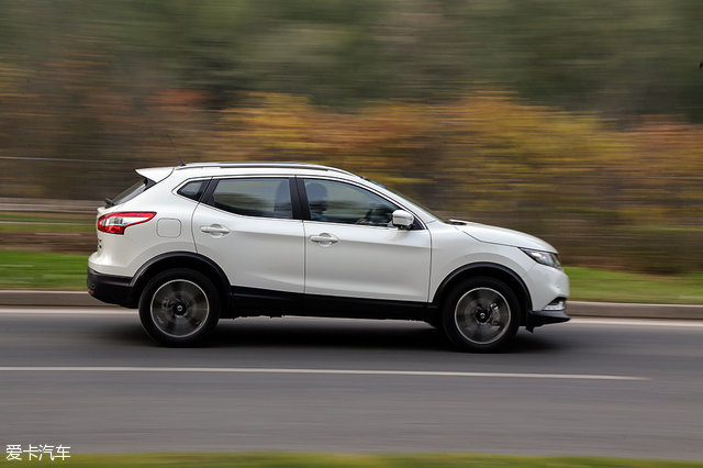 爱卡汽车,逍客经典2.0舒适版上路测试