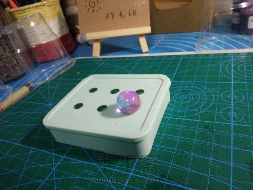 滴胶手工制作教程,滴胶梦幻流沙制作全过程