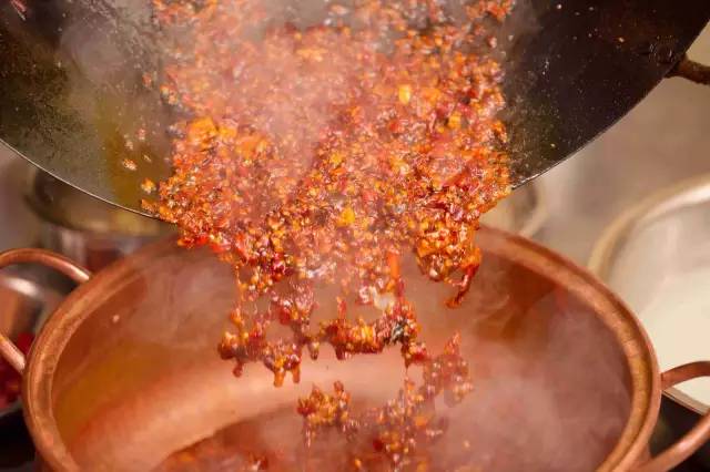铁板鸭肠10元40串串,鸭肠1块钱