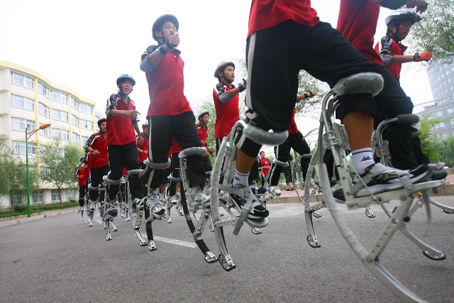 河南登封塔沟武校万人表演直播,河南郑州登封塔沟武术学校打山门