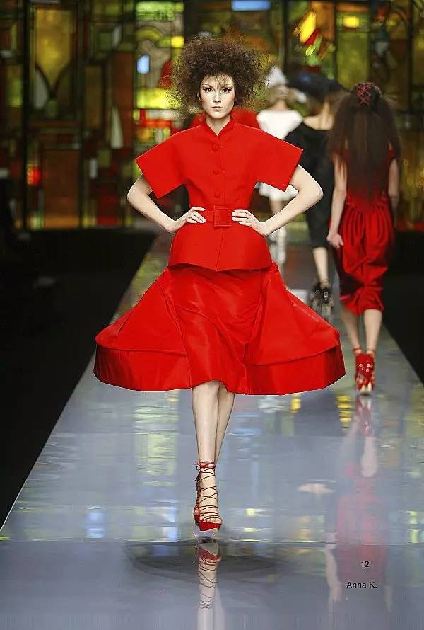 迪奥三十岁的年龄适合色号,迪奥30岁女士