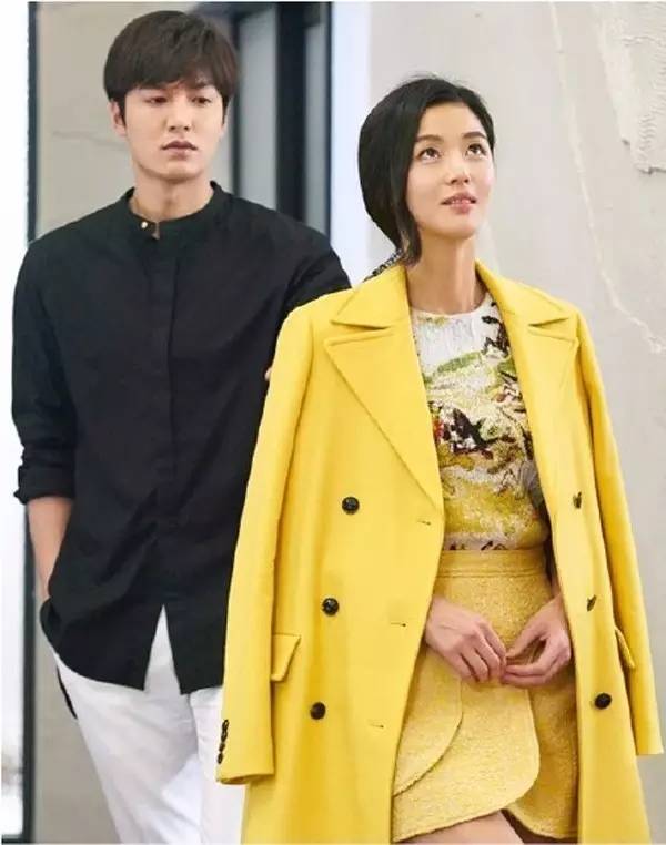 美人鱼皮肤为什么好！因为海里的东西足以让她不用去皮肤科