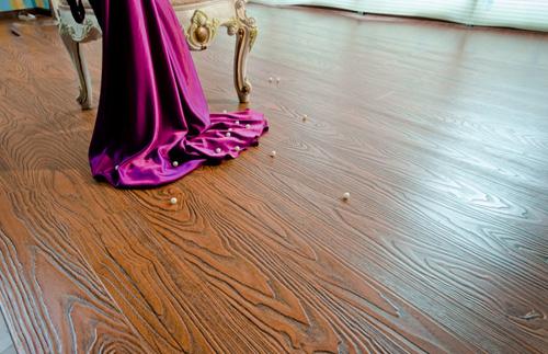 塑胶地板的地板胶有毒吗,地板胶铺在卧室有危害吗