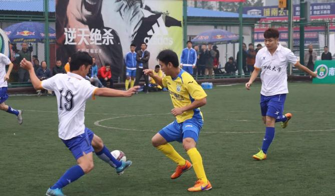 10个足球的最佳动作技巧,十个足球控球技巧