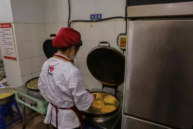 超感动！他们有个共同的名字叫守夜人！