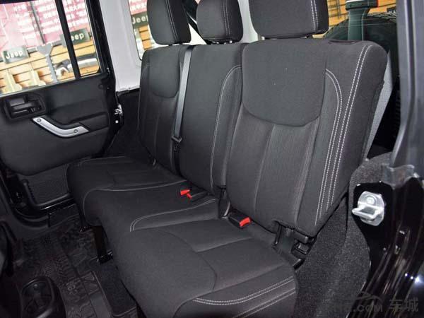 牧马人两门四座越野车,jeep牧马人sahara四门版多少钱