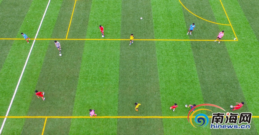 校园足球绿茵场,快乐校园梦想起航
