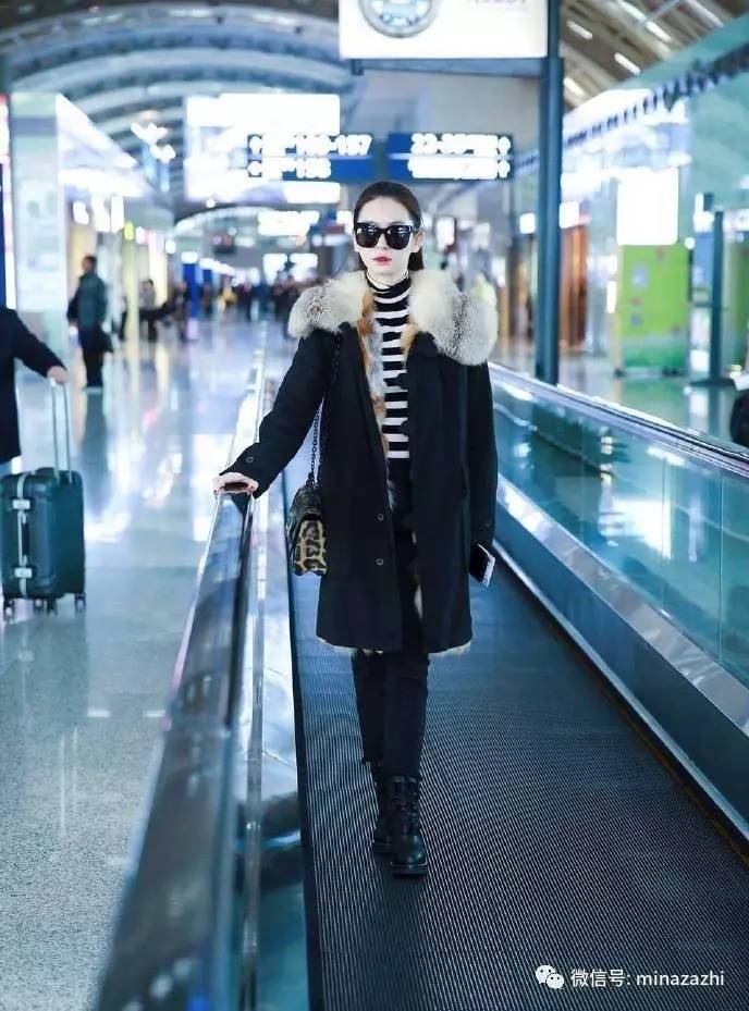 杨幂冬款lv羽绒服,杨幂冬日宽松毛衣