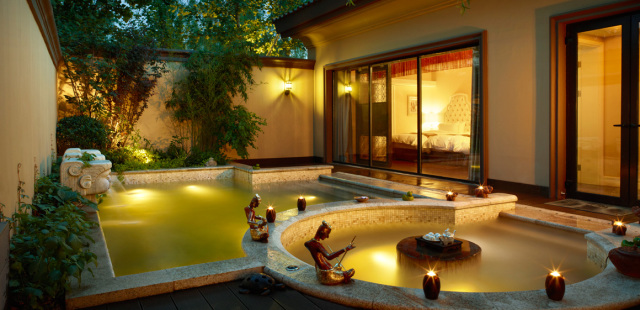 周末去温泉山庄度假,周末去泡汤