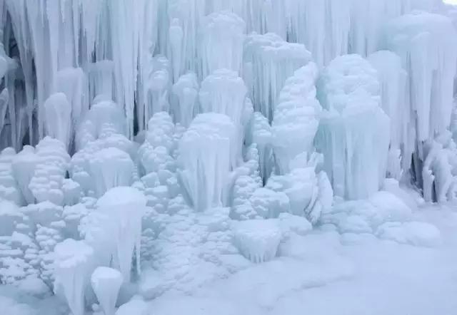 沕沕水景区冰雪,河北平山县沕沕水生态风景区冰瀑