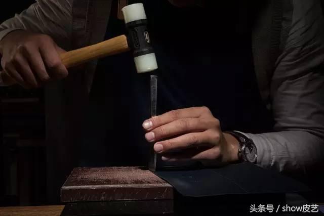 手工皮具制作流程揭秘,皮具手工缝制针法视频