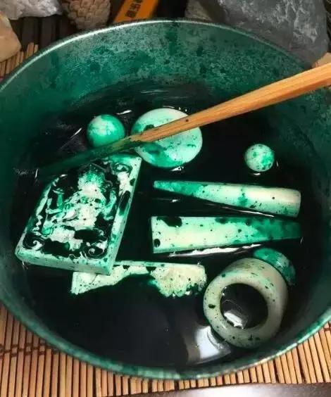 虬角做成的蒙芯，何其美丽！