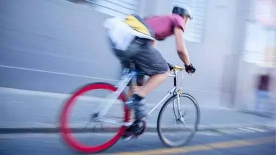 免押金租车会自动扣费吗,免押金租车能租吗