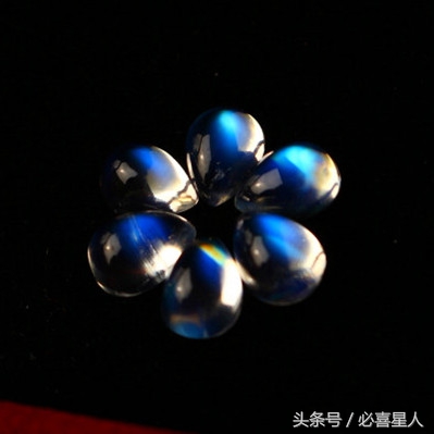 白月光石到底是蓝光好还是彩光好,月光石哪个颜色最好