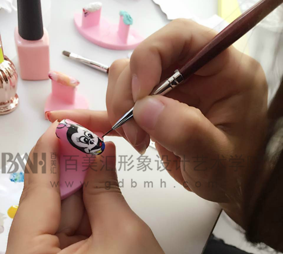 百美汇美甲,百美汇美容教程