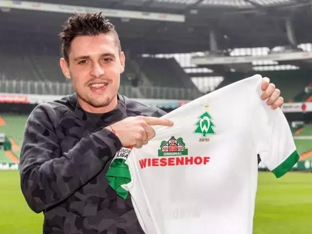 好羡慕人家！好有爱的“圣诞球衣”！