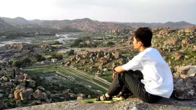 「新深漂」我们在租来的10㎡里，梦想装下整个世界