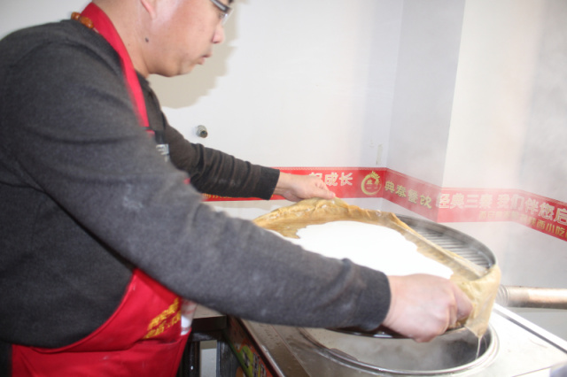 西安面皮的做法大全,汉中米皮做法小吃培训