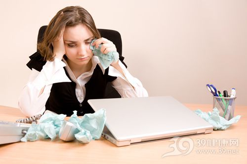 为什么女人动不动爱哭,女人为什么喜欢哭却没有原因